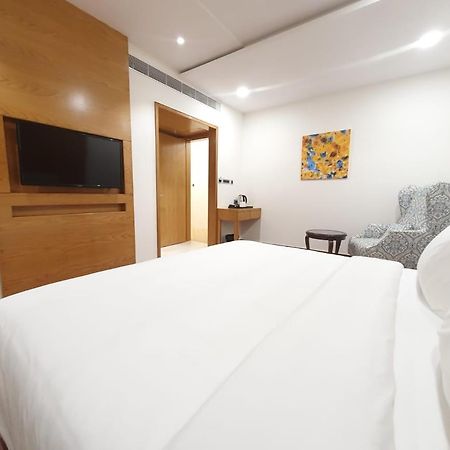 The Moziac Hotel Gwalior Ngoại thất bức ảnh