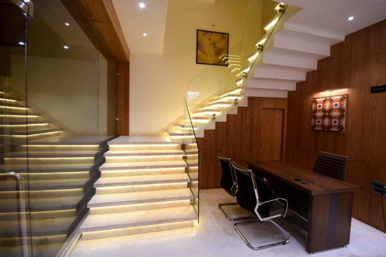The Moziac Hotel Gwalior Ngoại thất bức ảnh