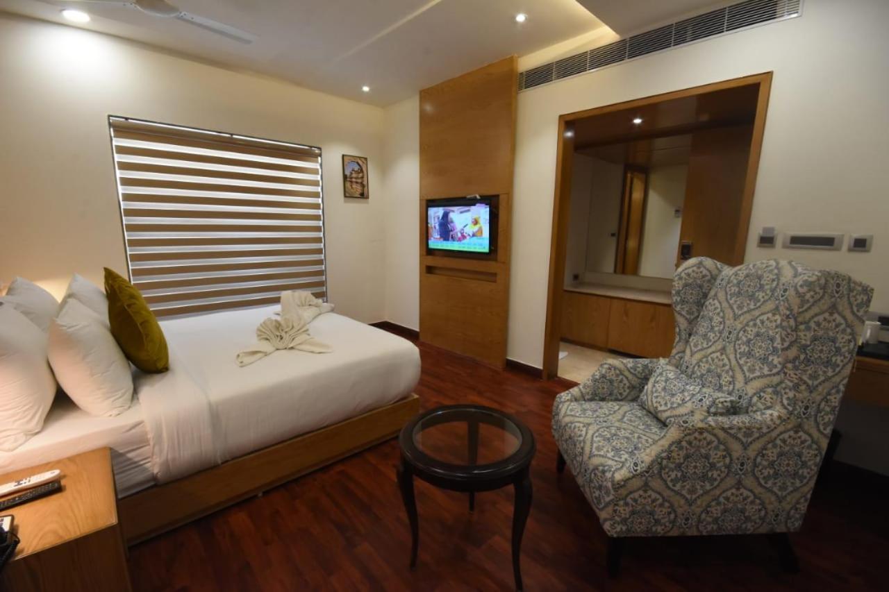 The Moziac Hotel Gwalior Ngoại thất bức ảnh
