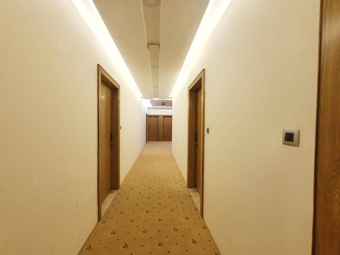 The Moziac Hotel Gwalior Ngoại thất bức ảnh
